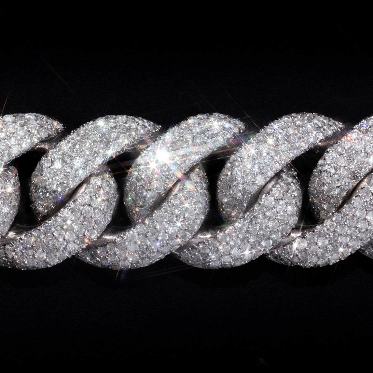 10k White Gold Pavé Cuban Link Chain