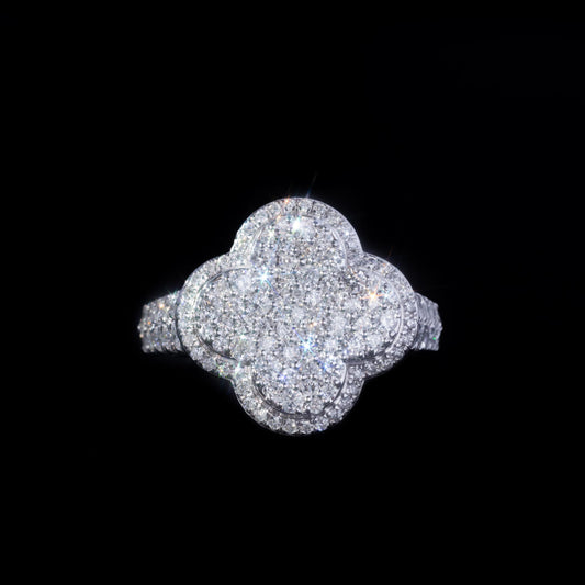 14k White Gold Clover-Shaped Diamond Ring