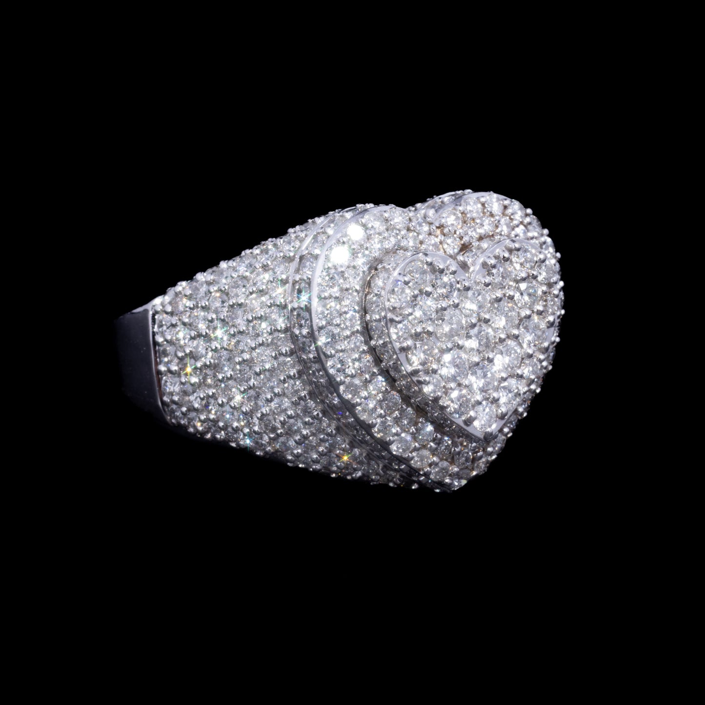 10k White Pavé Diamond Heart Ring