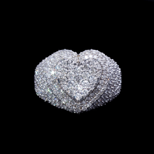 10k White Pavé Diamond Heart Ring