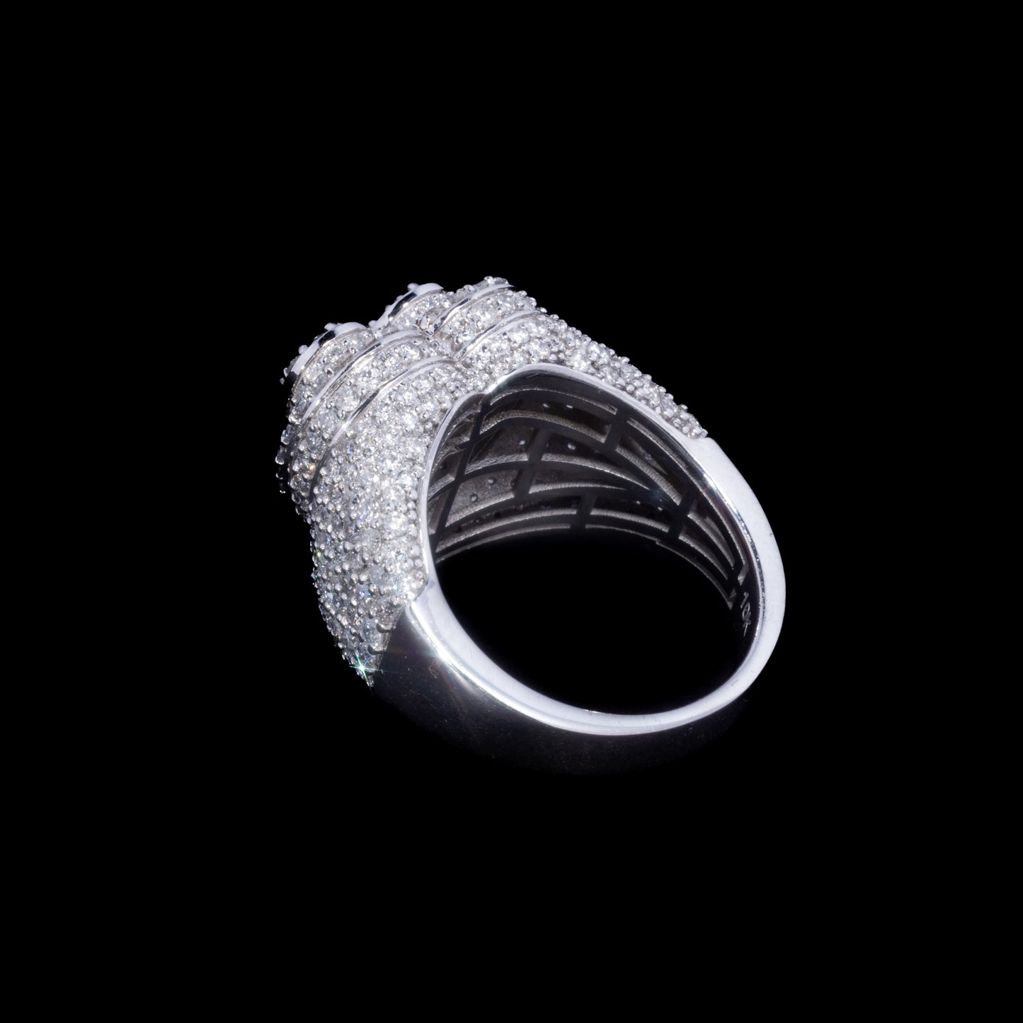 10k White Pavé Diamond Heart Ring