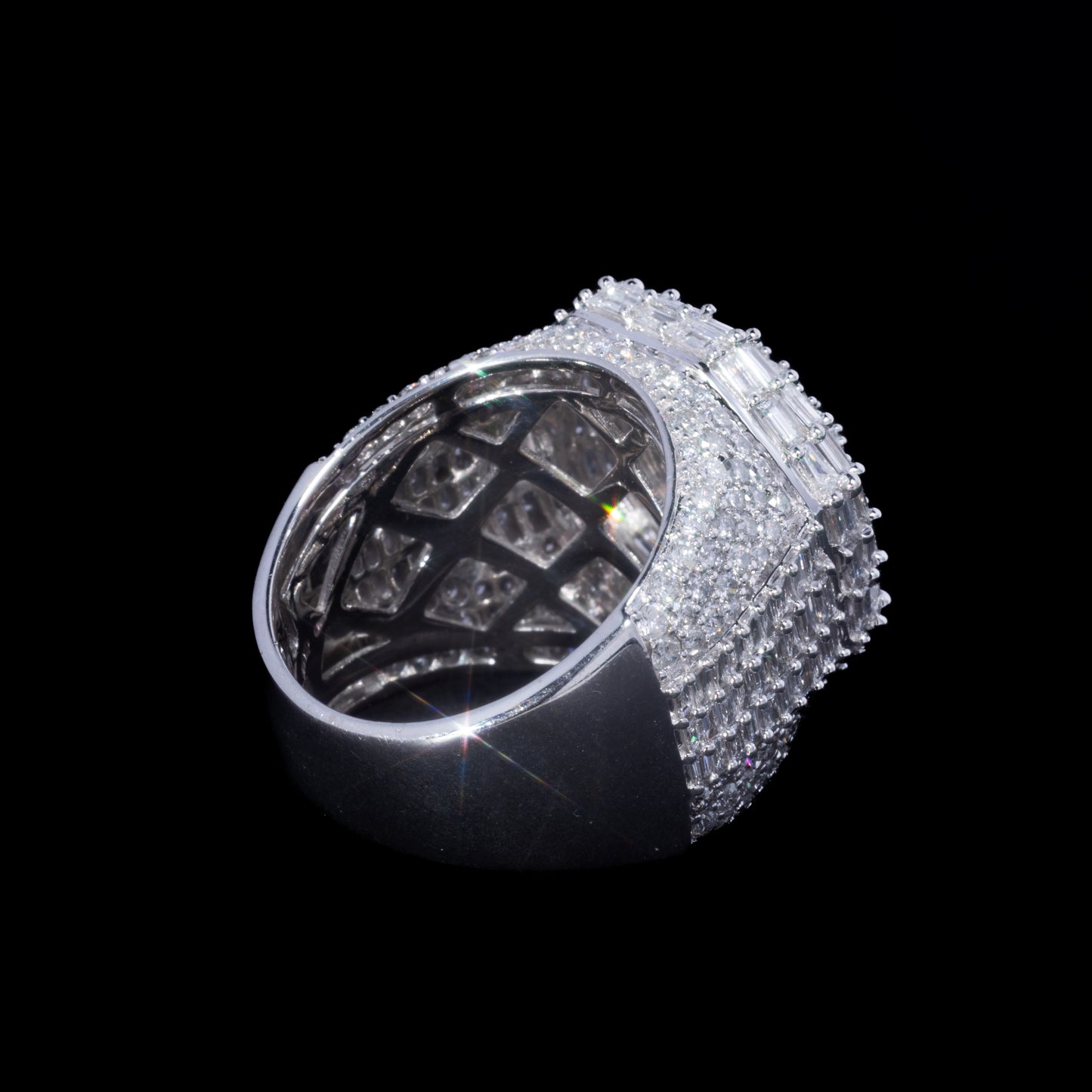 10k White Gold Baguette/Round Jumbo Ring