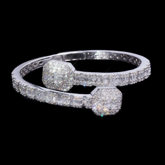 14k White Gold Bangle