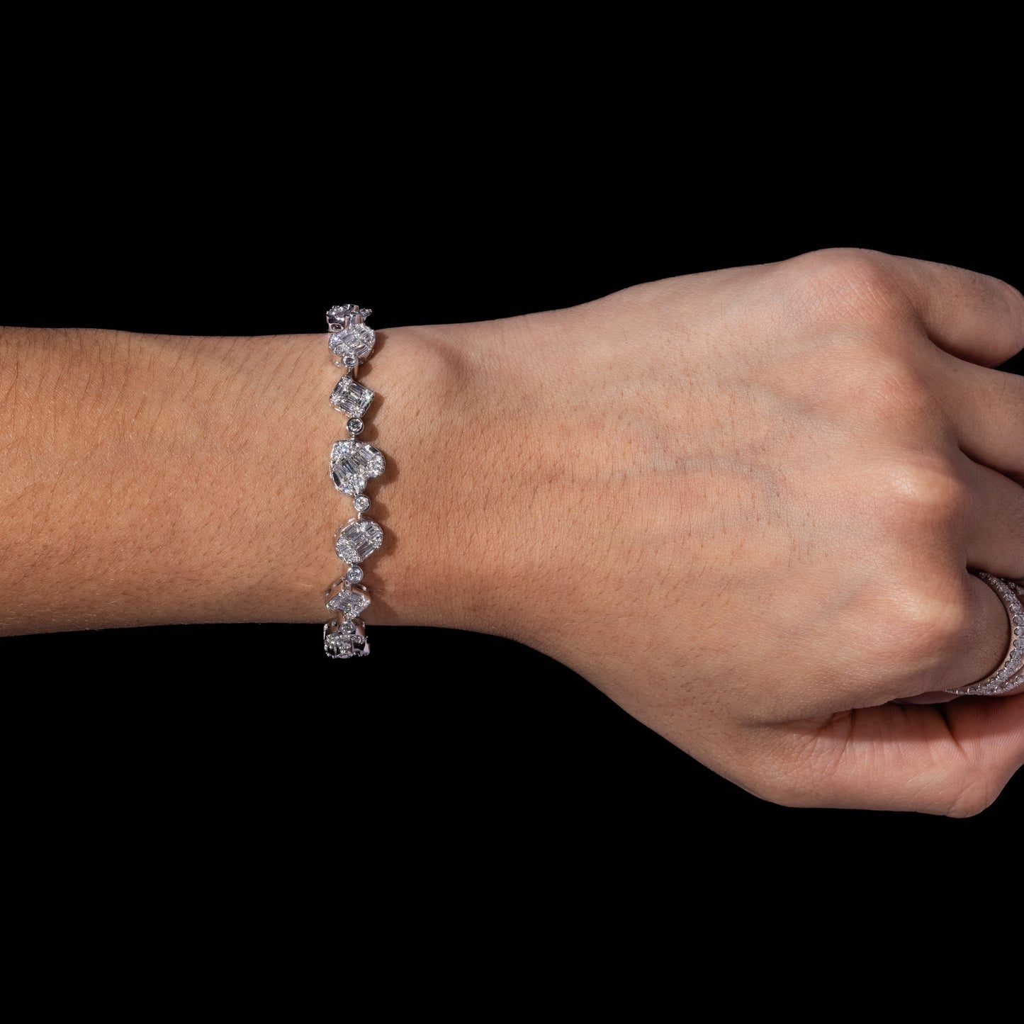14k White Gold Multi-Cut Diamond Heart Tennis Bracelet