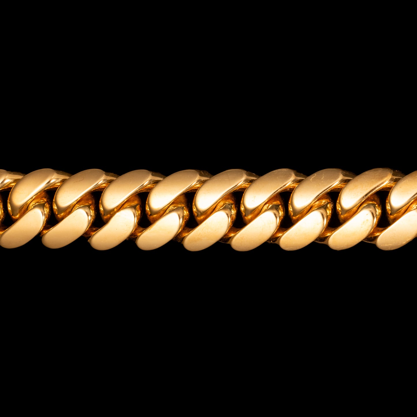 Golden Embrace Chain 10 KT 22"