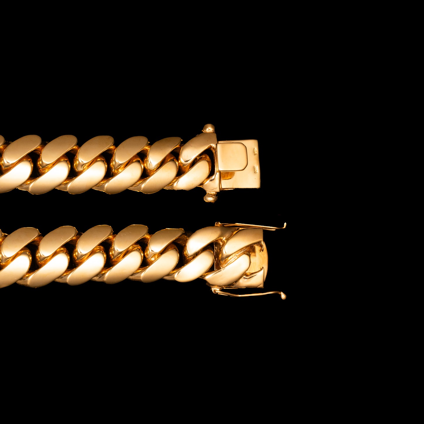 Golden Embrace Chain  24.5mm 24"